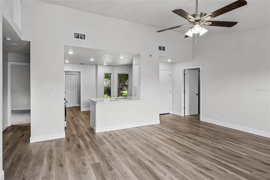 For Sale: $309,900 (3 beds, 2 baths, 1168 Square Feet)