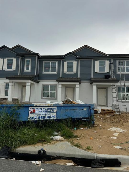 Recently Rented: $2,750 (3 beds, 2 baths, 1691 Square Feet)