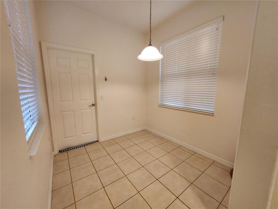 Active With Contract: $1,950 (2 beds, 2 baths, 1507 Square Feet)