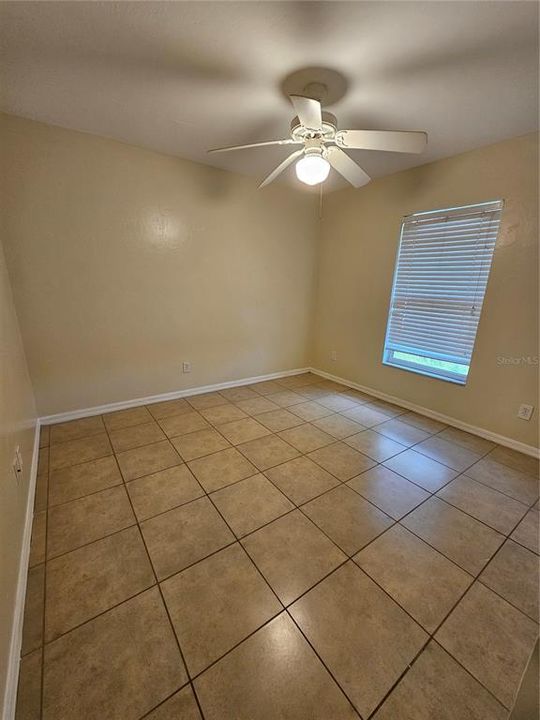 For Rent: $2,100 (3 beds, 2 baths, 1408 Square Feet)