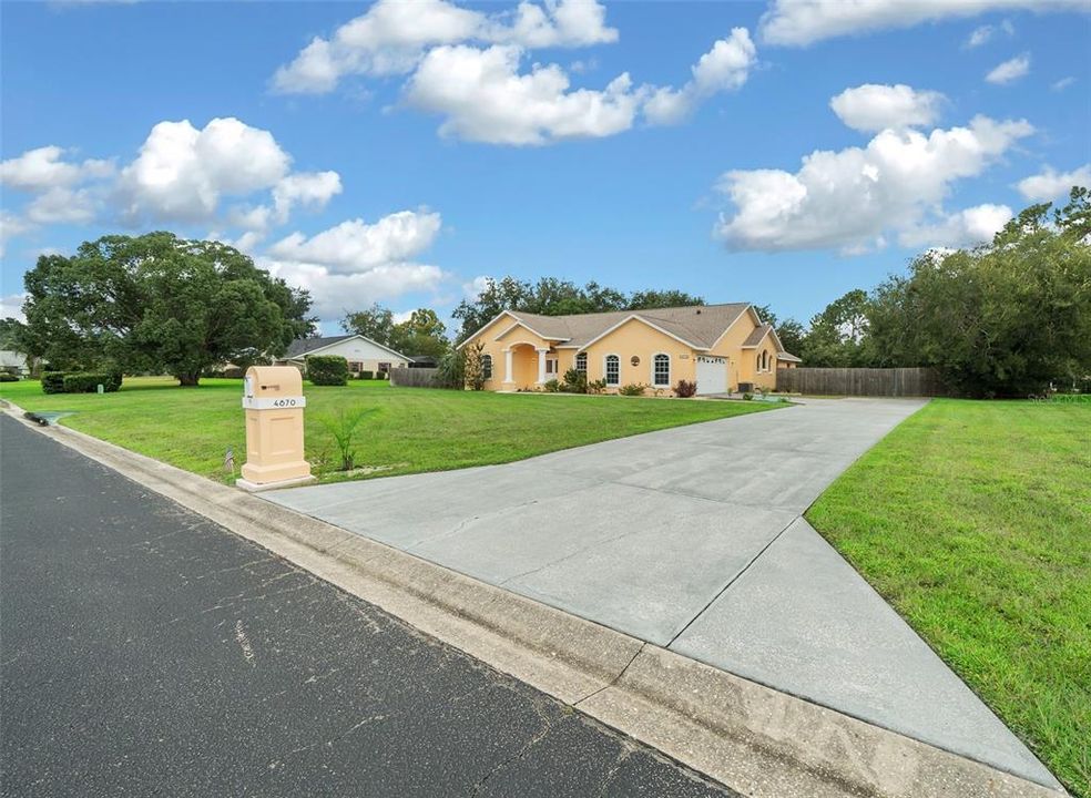 For Sale: $493,000 (4 beds, 2 baths, 2529 Square Feet)