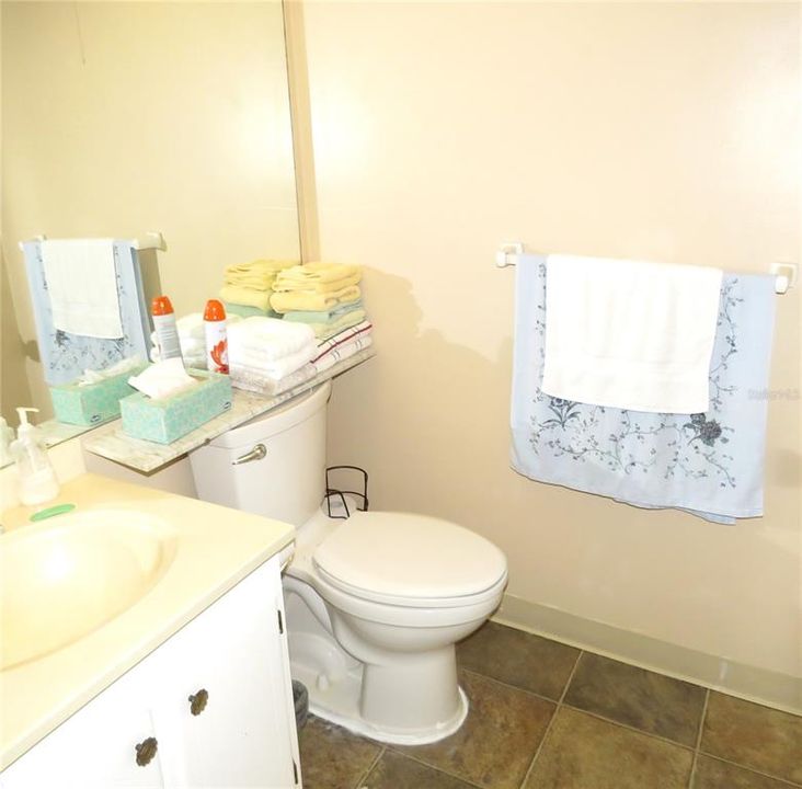 For Sale: $127,500 (1 beds, 1 baths, 800 Square Feet)