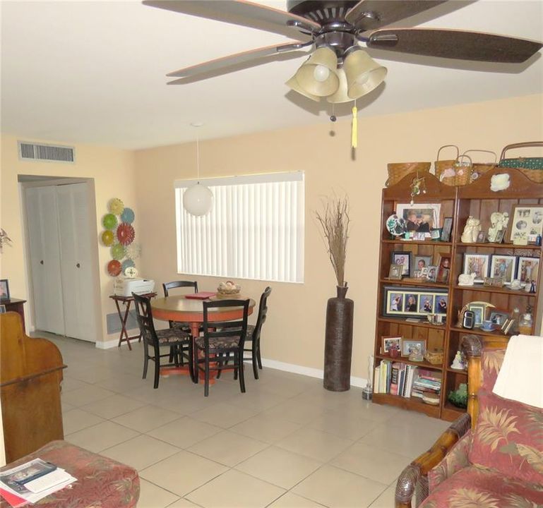 For Sale: $127,500 (1 beds, 1 baths, 800 Square Feet)