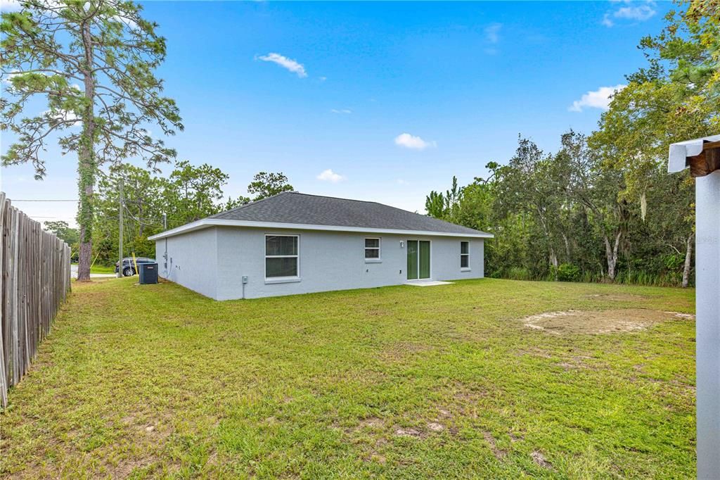 Active With Contract: $260,000 (3 beds, 2 baths, 1381 Square Feet)