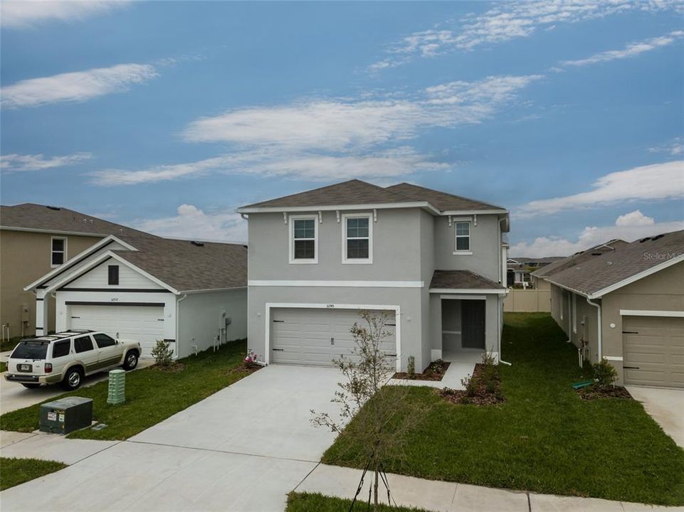 Active With Contract: $2,550 (4 beds, 2 baths, 2260 Square Feet)