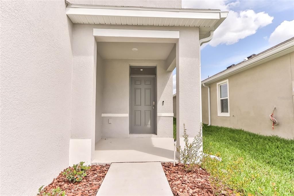 Active With Contract: $2,550 (4 beds, 2 baths, 2260 Square Feet)