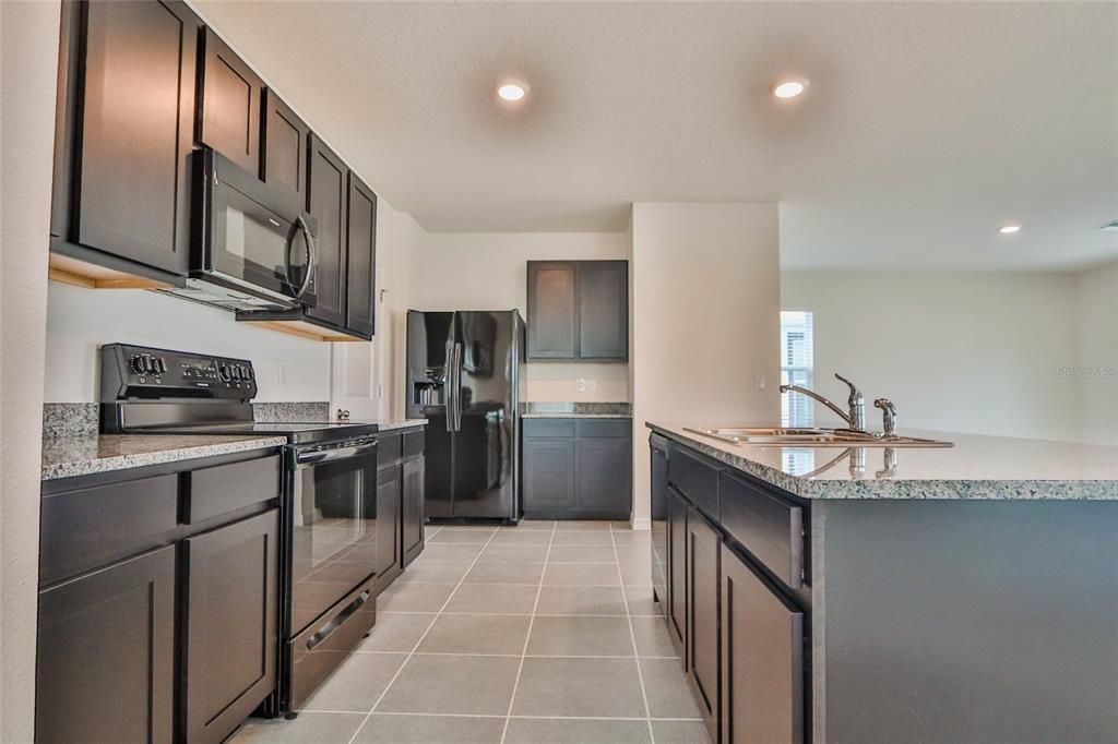 Active With Contract: $2,550 (4 beds, 2 baths, 2260 Square Feet)