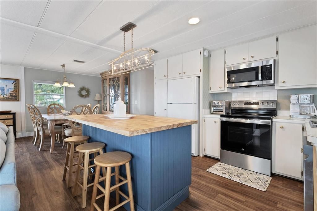 Kitchen/Dining Room