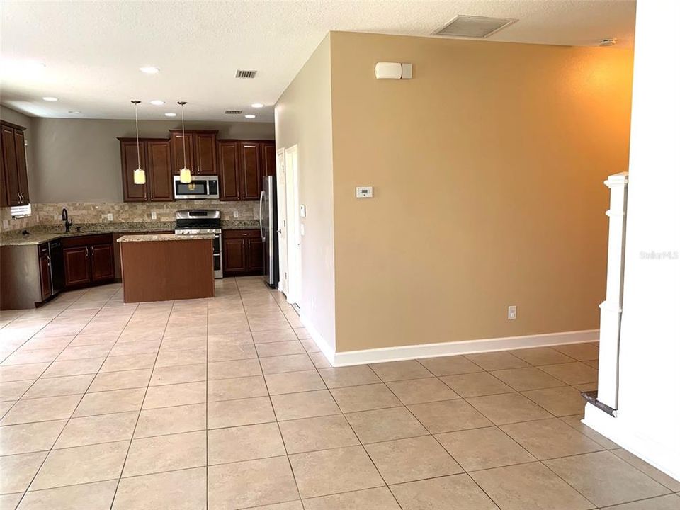 For Rent: $3,050 (4 beds, 2 baths, 2245 Square Feet)