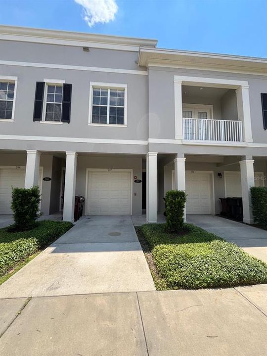 Recently Rented: $2,395 (2 beds, 2 baths, 1226 Square Feet)