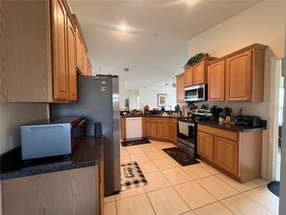 For Sale: $444,000 (3 beds, 2 baths, 1937 Square Feet)