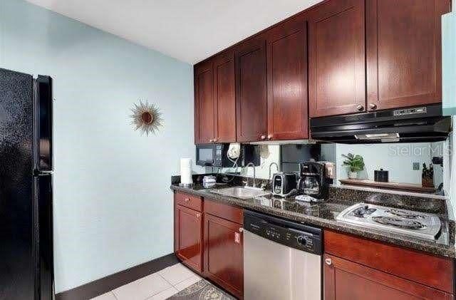 For Sale: $199,000 (1 beds, 1 baths, 445 Square Feet)