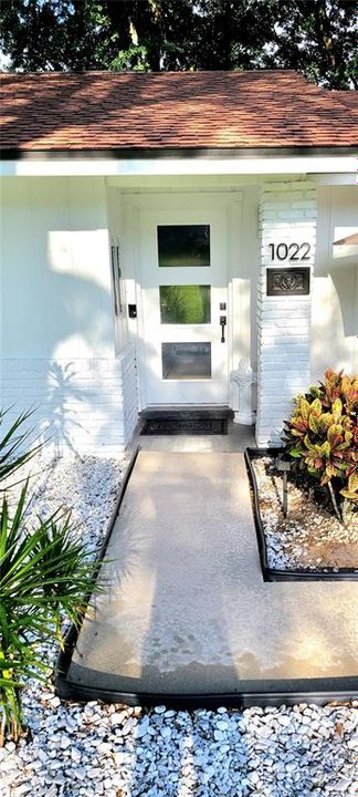 Active With Contract: $389,000 (3 beds, 2 baths, 1694 Square Feet)