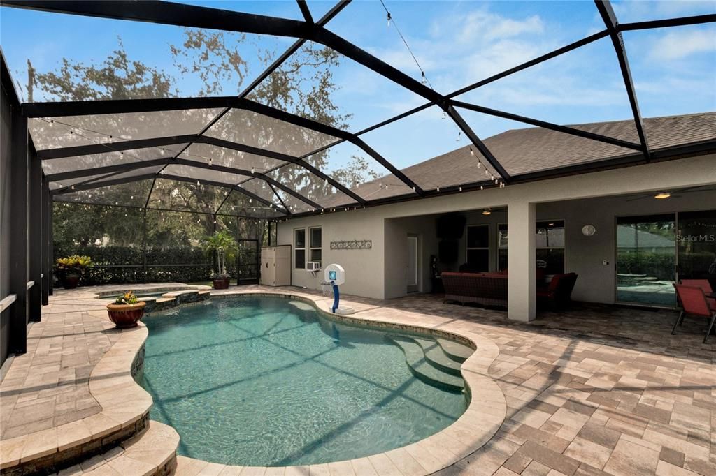 Active With Contract: $580,000 (4 beds, 3 baths, 2516 Square Feet)