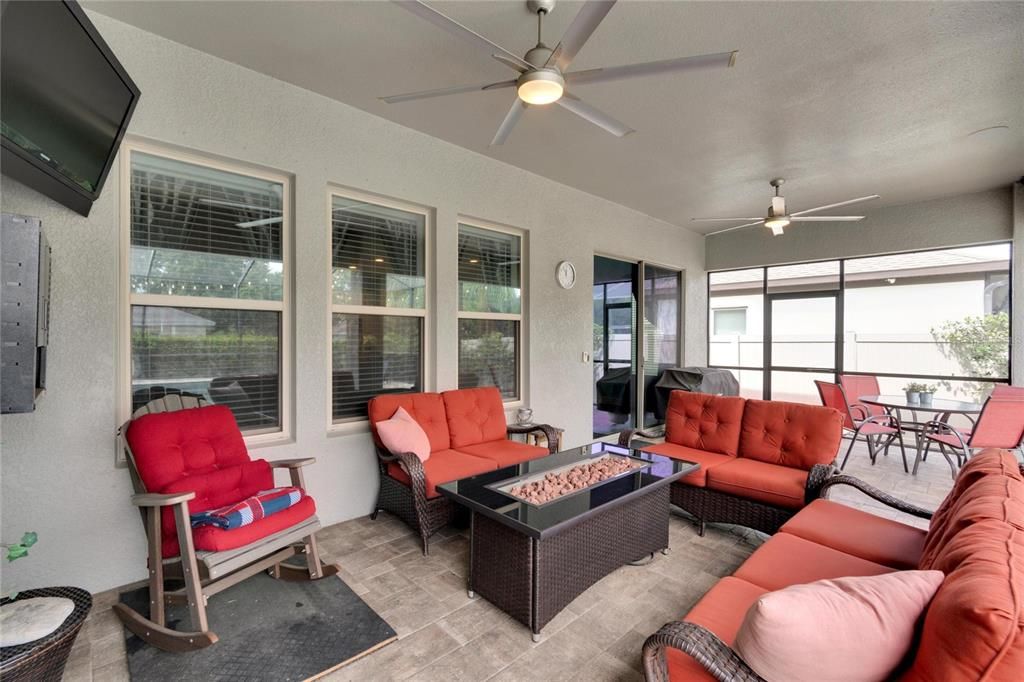 Active With Contract: $580,000 (4 beds, 3 baths, 2516 Square Feet)