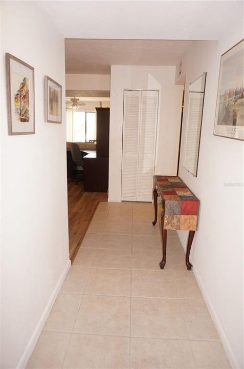 For Sale: $219,000 (1 beds, 1 baths, 1076 Square Feet)