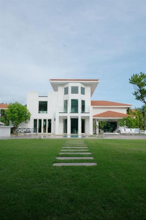 待售: $9,995,000 (6 贝兹, 7 浴室, 8704 平方英尺)