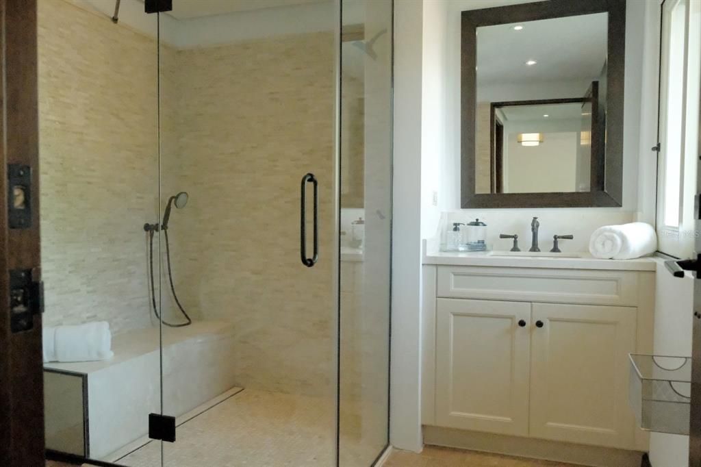 待售: $9,995,000 (6 贝兹, 7 浴室, 8704 平方英尺)