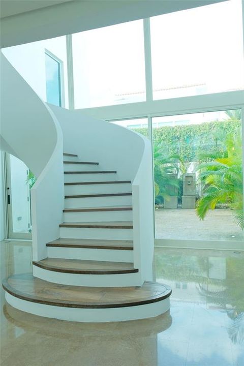 待售: $9,995,000 (6 贝兹, 7 浴室, 8704 平方英尺)