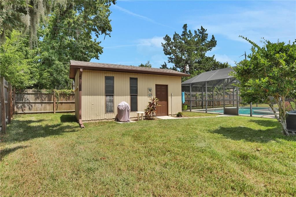 Active With Contract: $409,900 (3 beds, 2 baths, 1680 Square Feet)