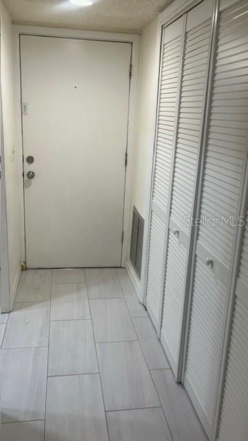 For Rent: $1,500 (1 beds, 1 baths, 918 Square Feet)