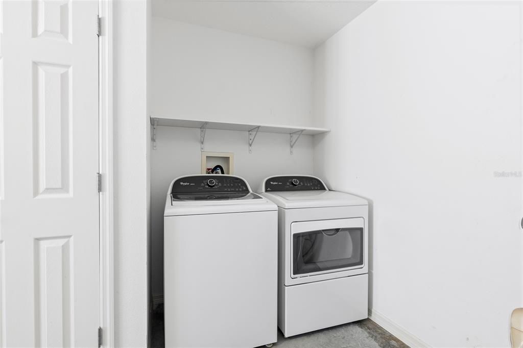 Active With Contract: $355,000 (2 beds, 2 baths, 1161 Square Feet)