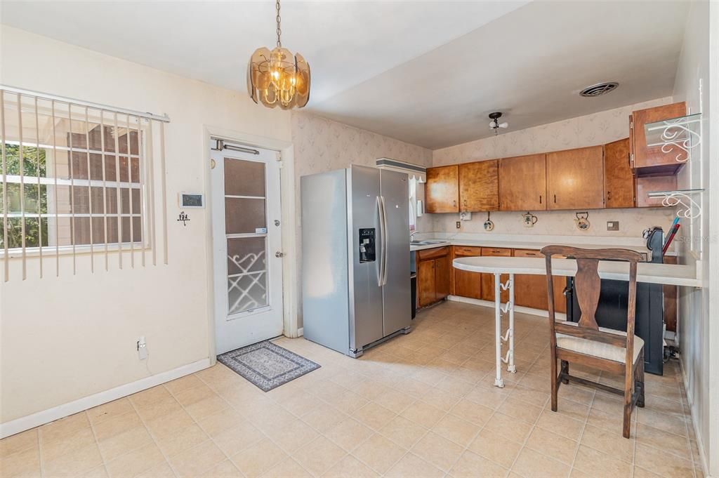 Active With Contract: $249,000 (3 beds, 1 baths, 1178 Square Feet)