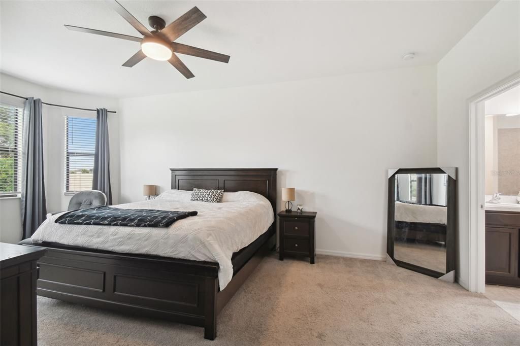 Active With Contract: $374,000 (3 beds, 2 baths, 1736 Square Feet)