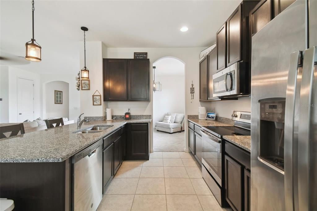 Active With Contract: $374,000 (3 beds, 2 baths, 1736 Square Feet)