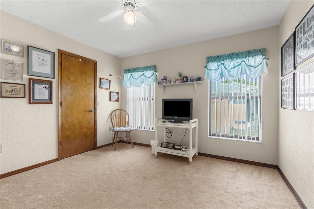 For Sale: $379,900 (3 beds, 2 baths, 1974 Square Feet)