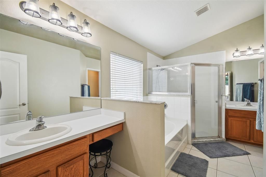 Active With Contract: $345,000 (3 beds, 2 baths, 1640 Square Feet)