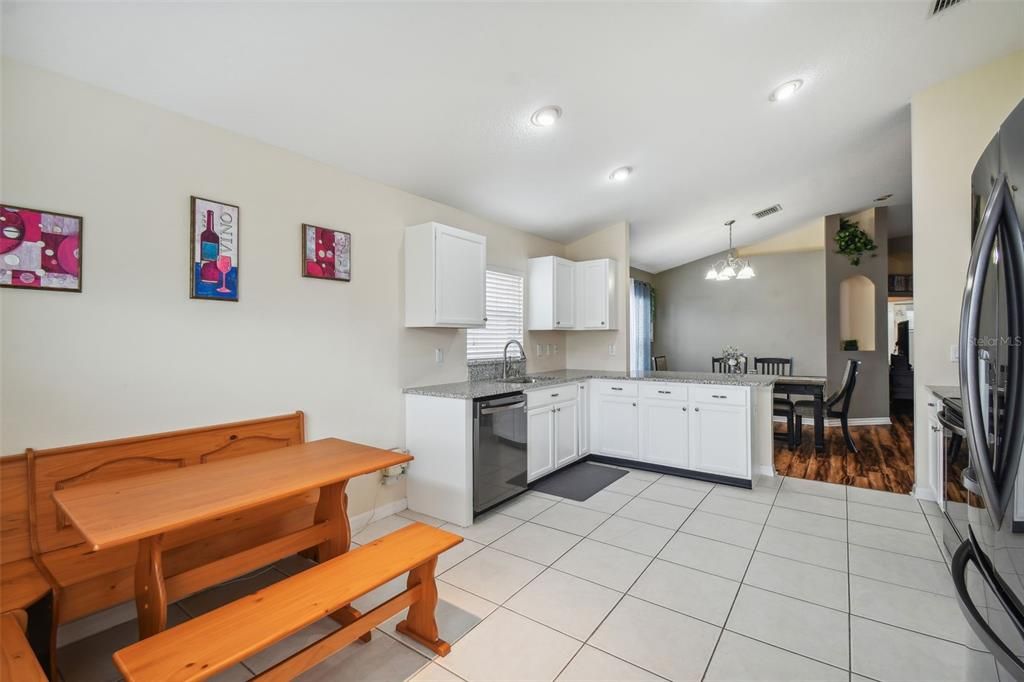 Active With Contract: $345,000 (3 beds, 2 baths, 1640 Square Feet)