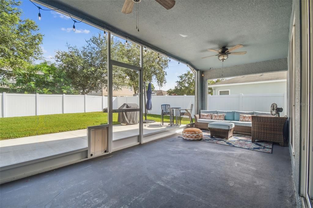 Active With Contract: $345,000 (3 beds, 2 baths, 1640 Square Feet)