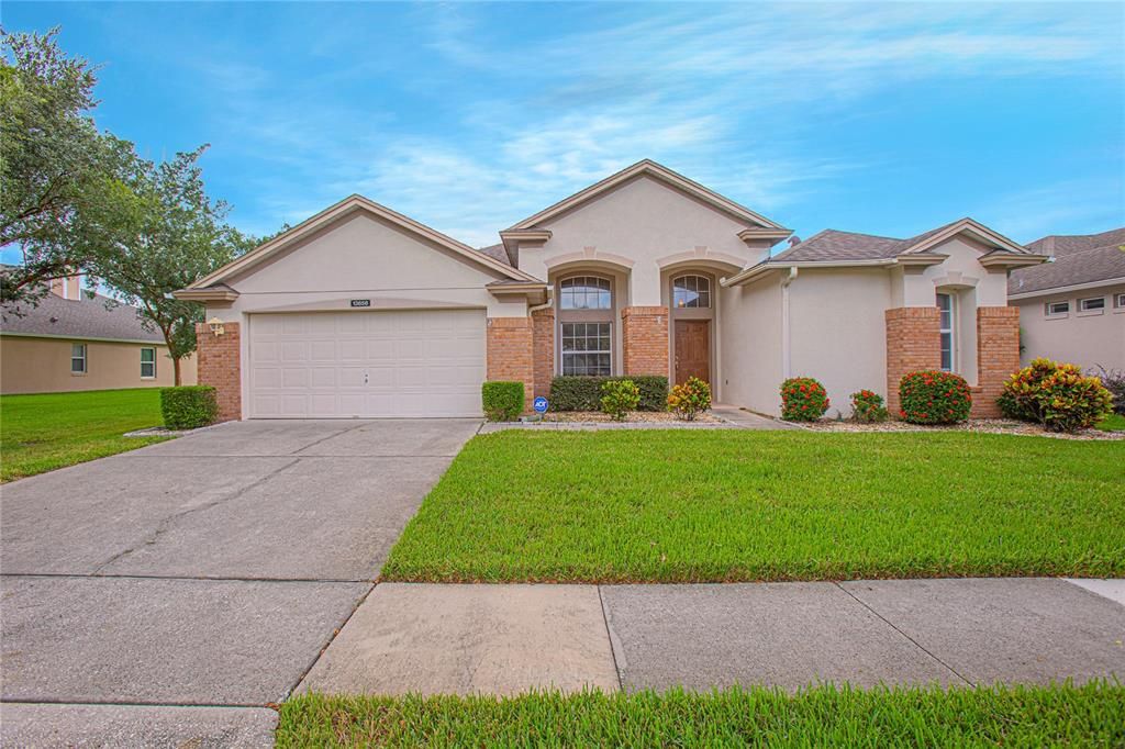 Active With Contract: $425,000 (3 beds, 2 baths, 1807 Square Feet)