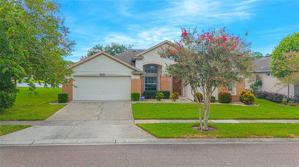 Active With Contract: $425,000 (3 beds, 2 baths, 1807 Square Feet)