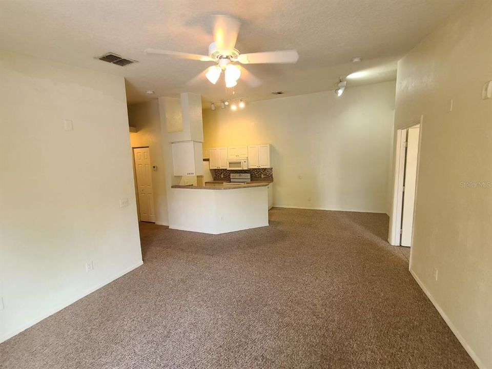 For Rent: $1,500 (2 beds, 2 baths, 971 Square Feet)