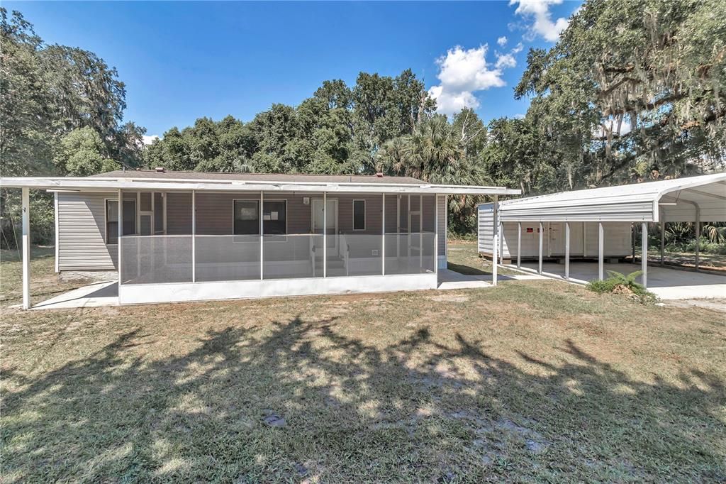 Active With Contract: $159,900 (3 beds, 2 baths, 1040 Square Feet)