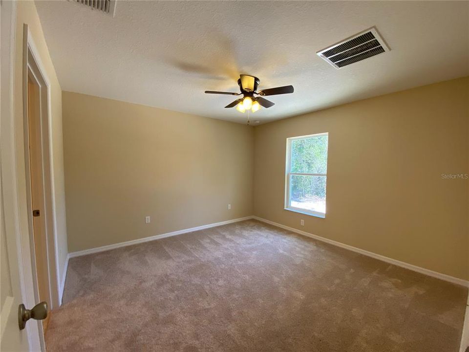 For Rent: $1,520 (3 beds, 2 baths, 1285 Square Feet)