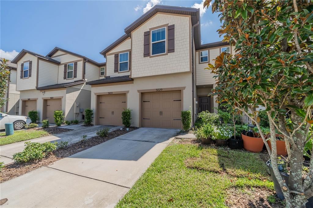 Active With Contract: $2,095 (2 beds, 2 baths, 1588 Square Feet)