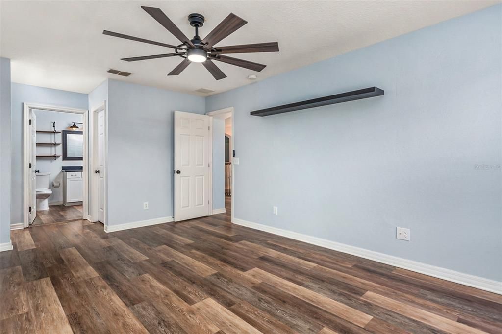 2nd Bedroom w/Ensuite bathroom