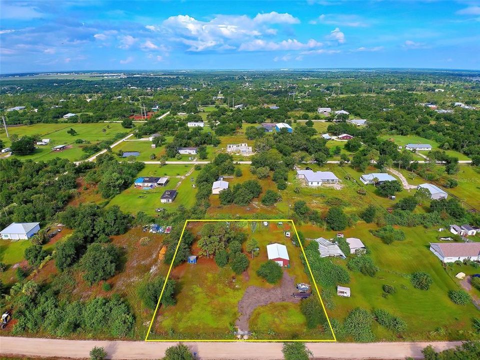 Activo con contrato: $168,000 (1.25 acres)