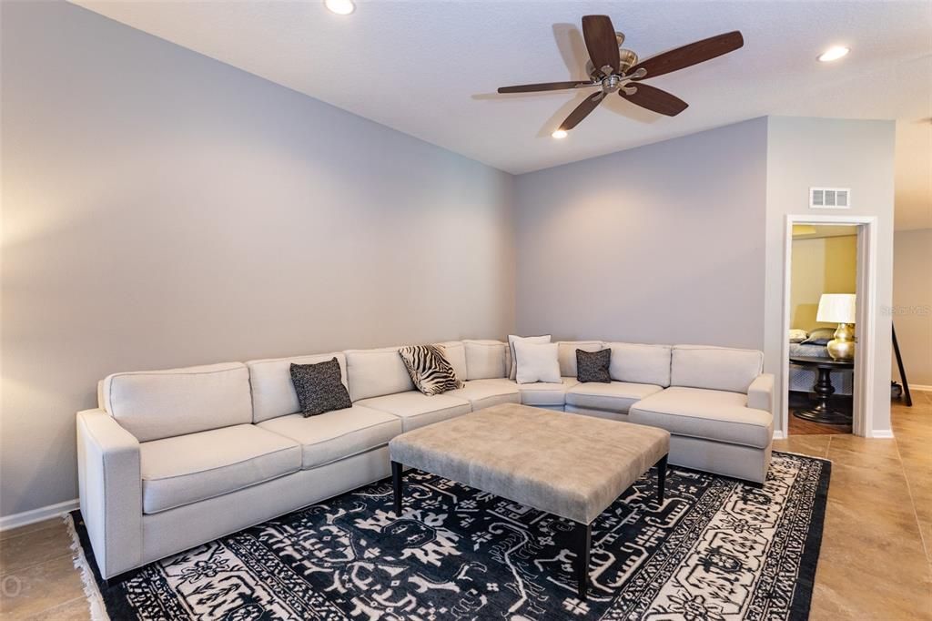 For Sale: $458,000 (3 beds, 2 baths, 1744 Square Feet)