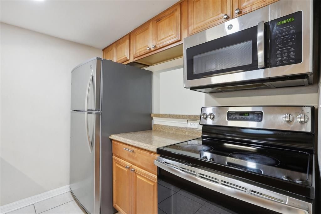 Active With Contract: $125,000 (2 beds, 1 baths, 864 Square Feet)