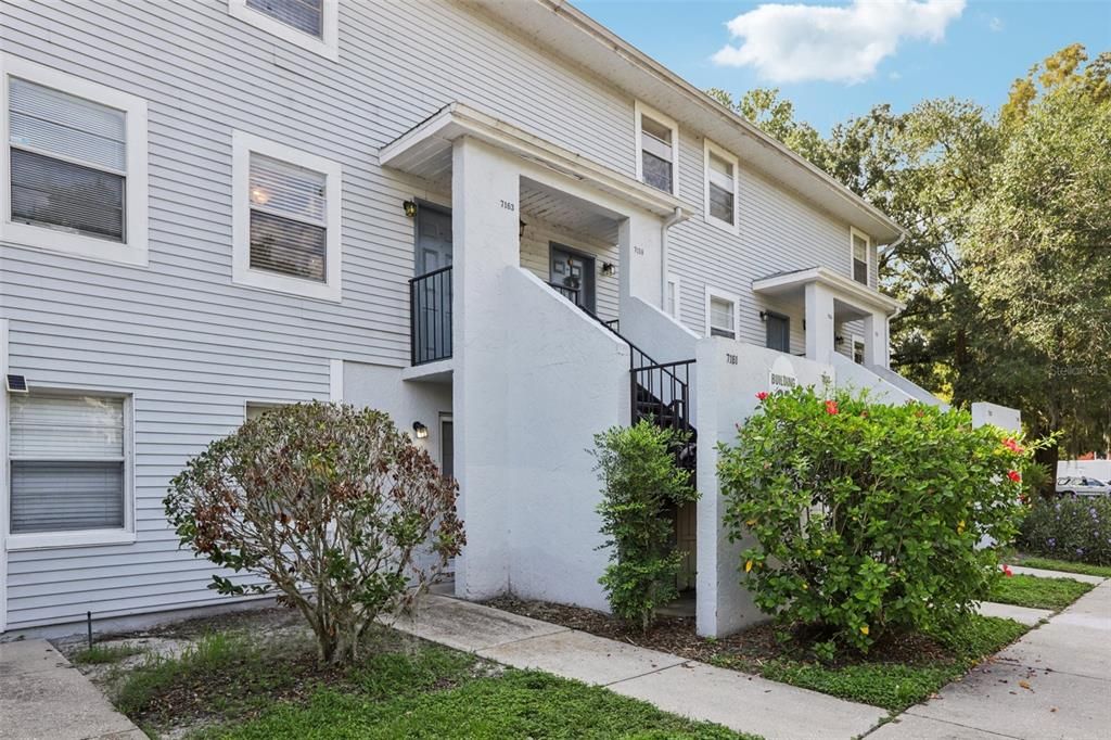 Active With Contract: $125,000 (2 beds, 1 baths, 864 Square Feet)