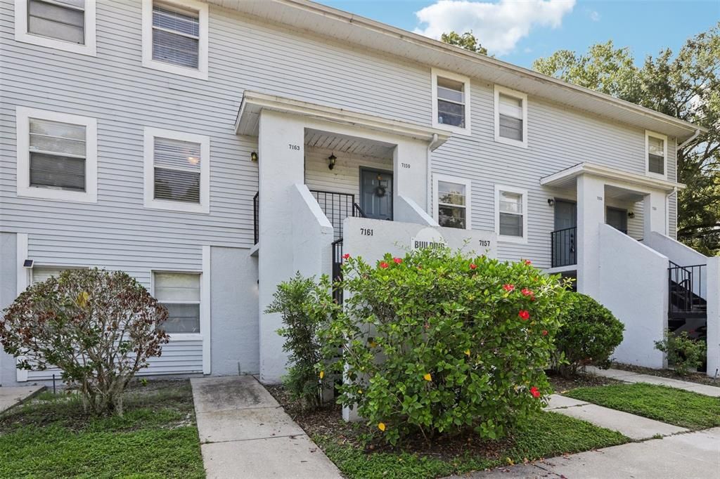 Active With Contract: $125,000 (2 beds, 1 baths, 864 Square Feet)