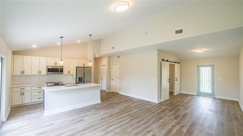 For Sale: $328,000 (3 beds, 2 baths, 1620 Square Feet)