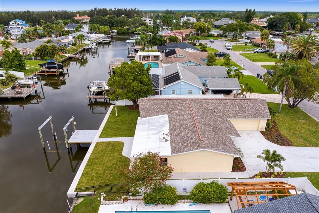 For Sale: $959,000 (3 beds, 2 baths, 2136 Square Feet)