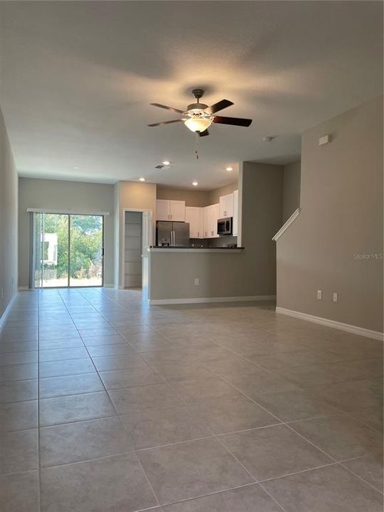 For Rent: $2,100 (3 beds, 2 baths, 1634 Square Feet)