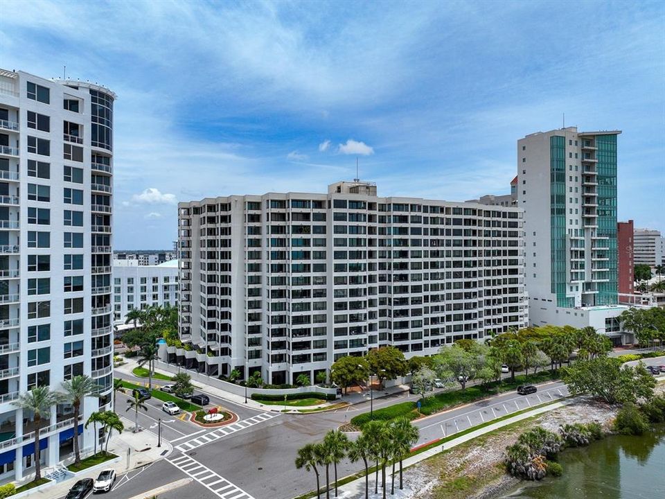 For Sale: $1,500,000 (2 beds, 2 baths, 1843 Square Feet)