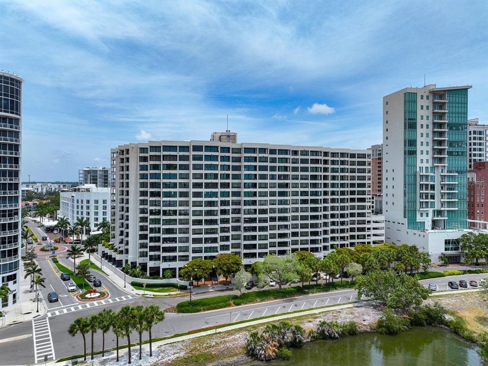 For Sale: $1,500,000 (2 beds, 2 baths, 1843 Square Feet)